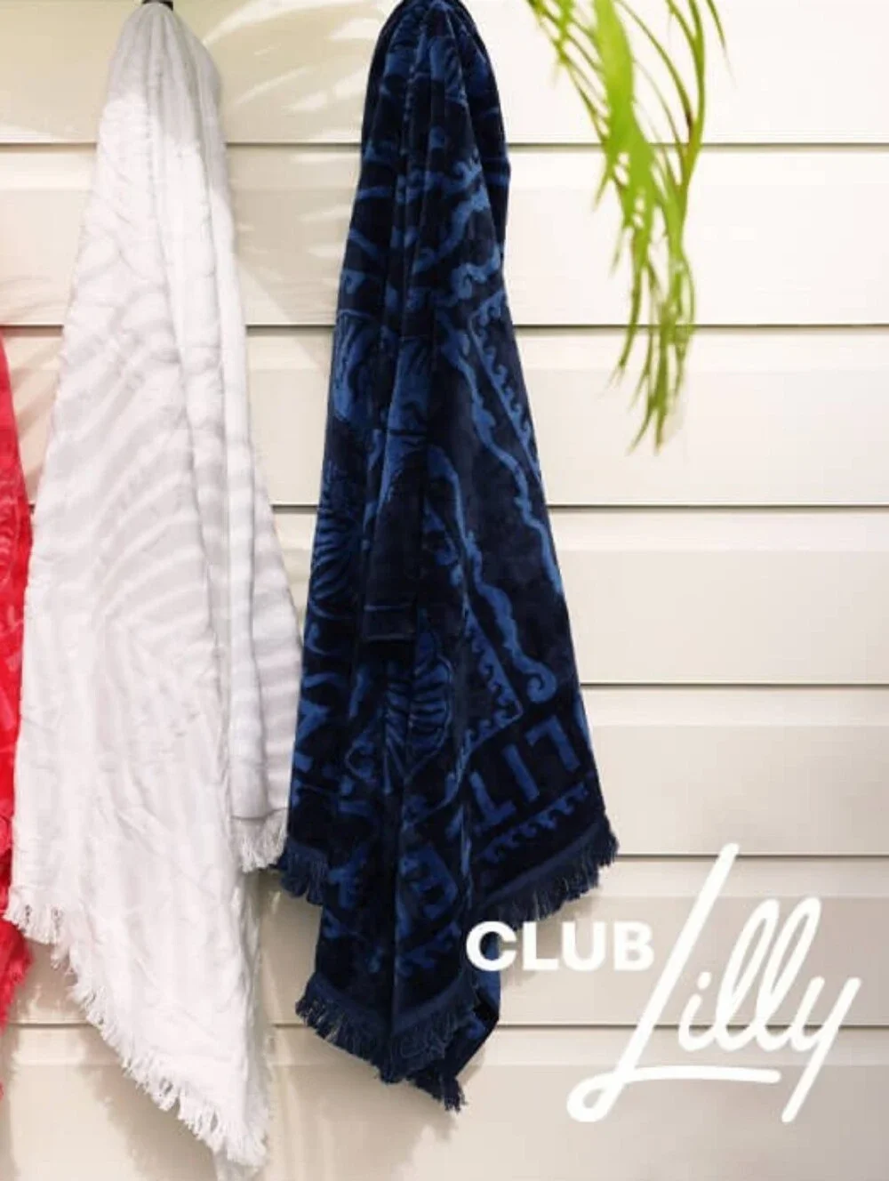 Lilly Pulitzer Club Lilly Jacquard Towel